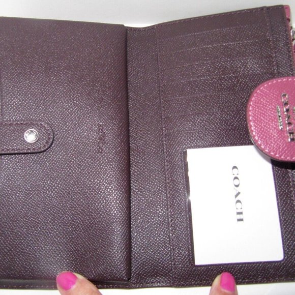 Coach C2869 Light Raspberry Large Phone Tech Leather Wallet With Wrist Strap NWT - Picture 3 of 4